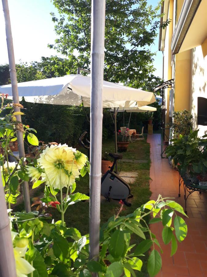 B&B Villa C'Era Una Volta Marina di Massa Exterior foto