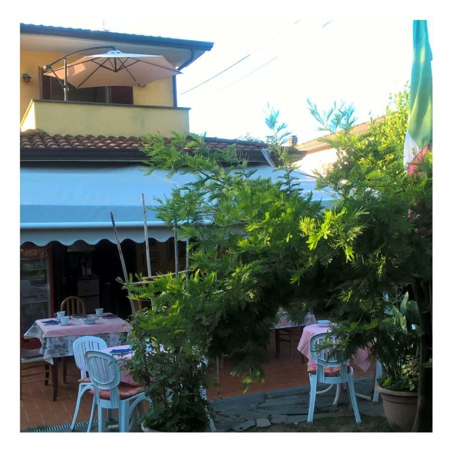 B&B Villa C'Era Una Volta Marina di Massa Exterior foto